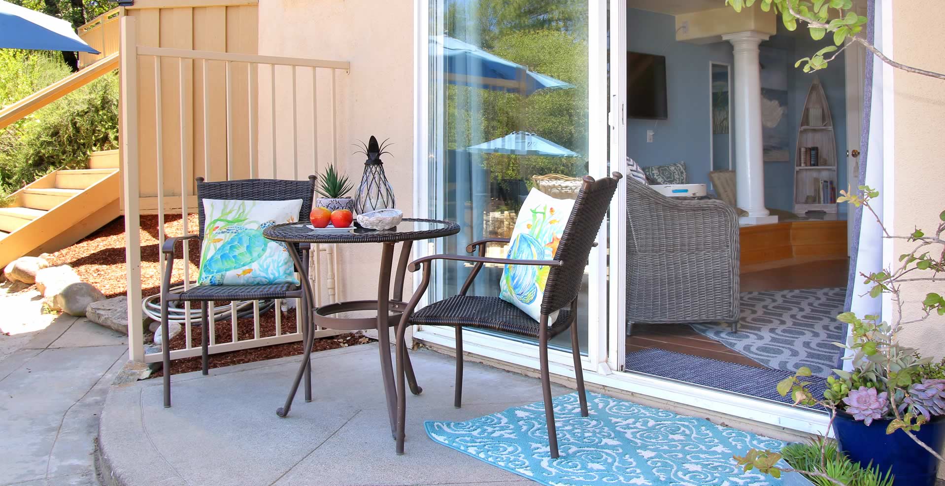 Bella Vista - Rio Vista Suite - Patio with patio table and chairs